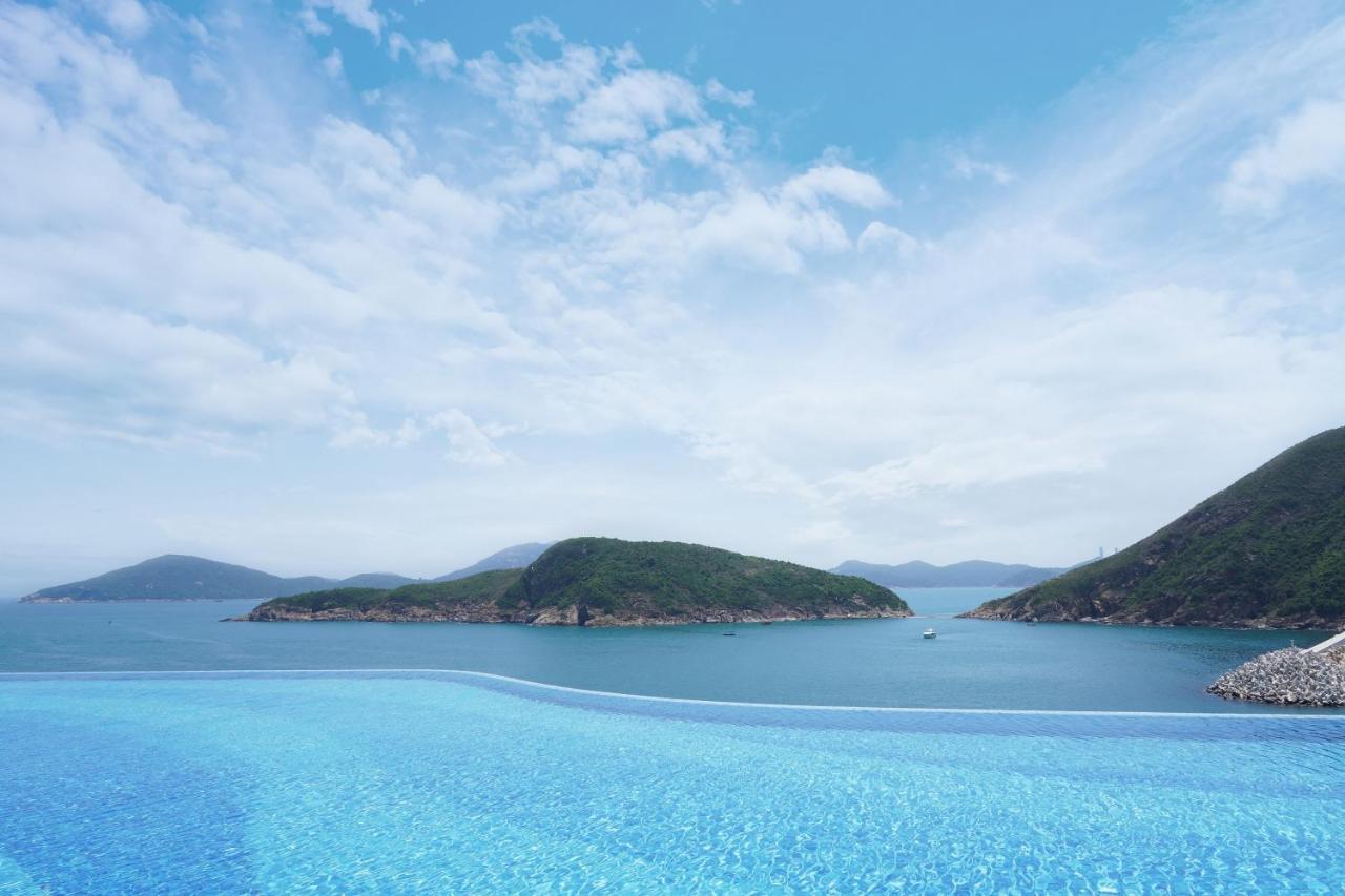 The Fullerton Ocean Park Hotel Hongkong Buitenkant foto View of the South China Sea from the hotel