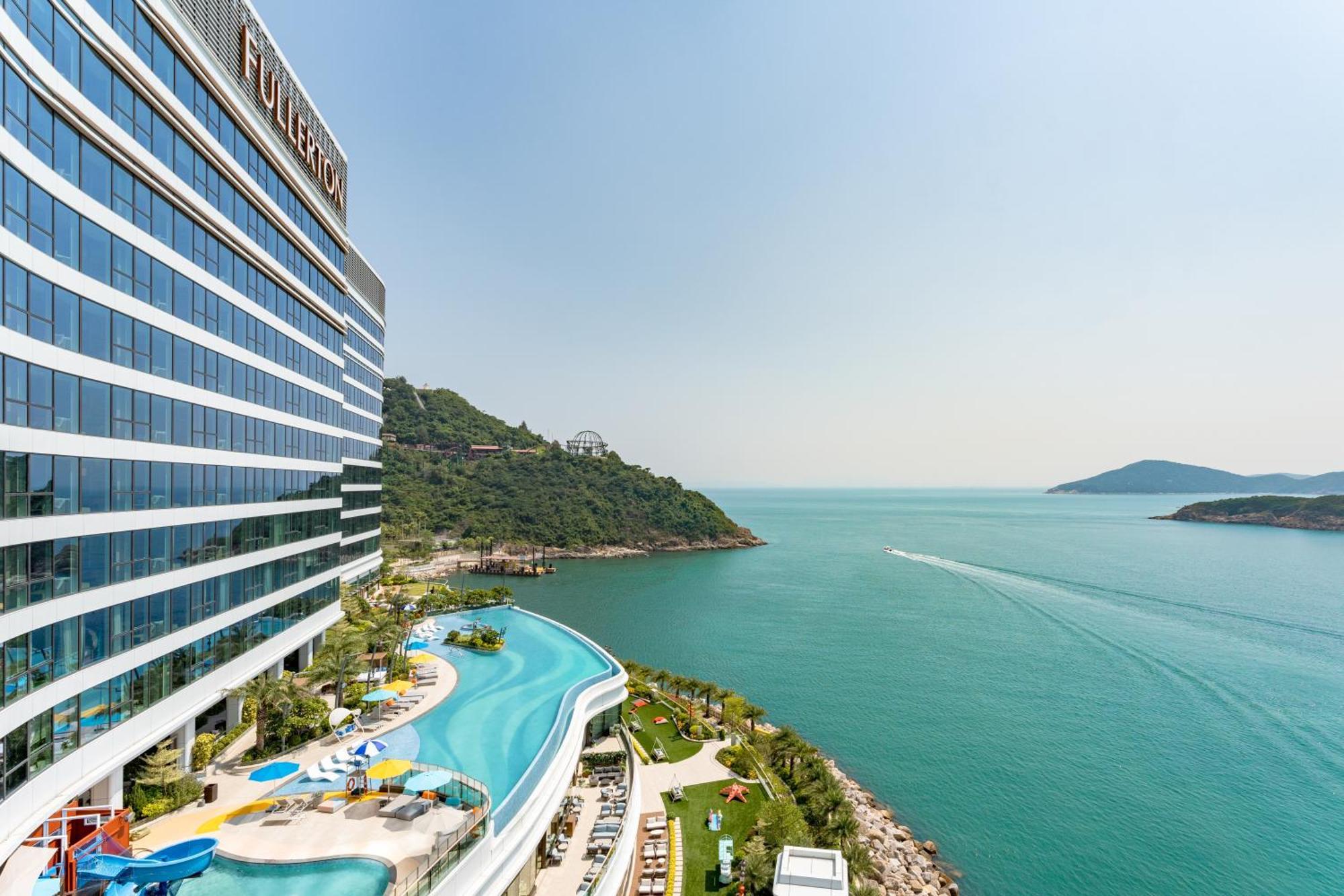 The Fullerton Ocean Park Hotel Hongkong Buitenkant foto The view of the South China Sea from the hotel